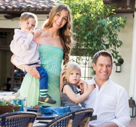 Michael Weatherly with his wife and children